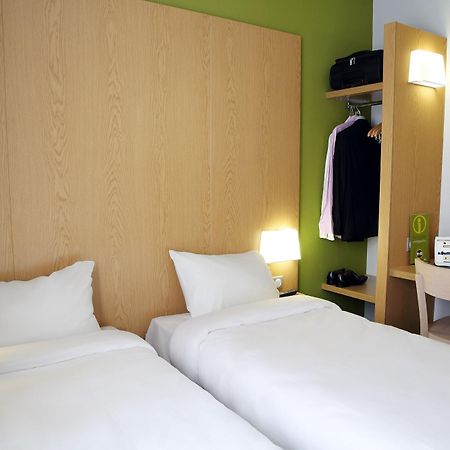 B&B Hotel Aix En Provence 勒图鲁内 外观 照片