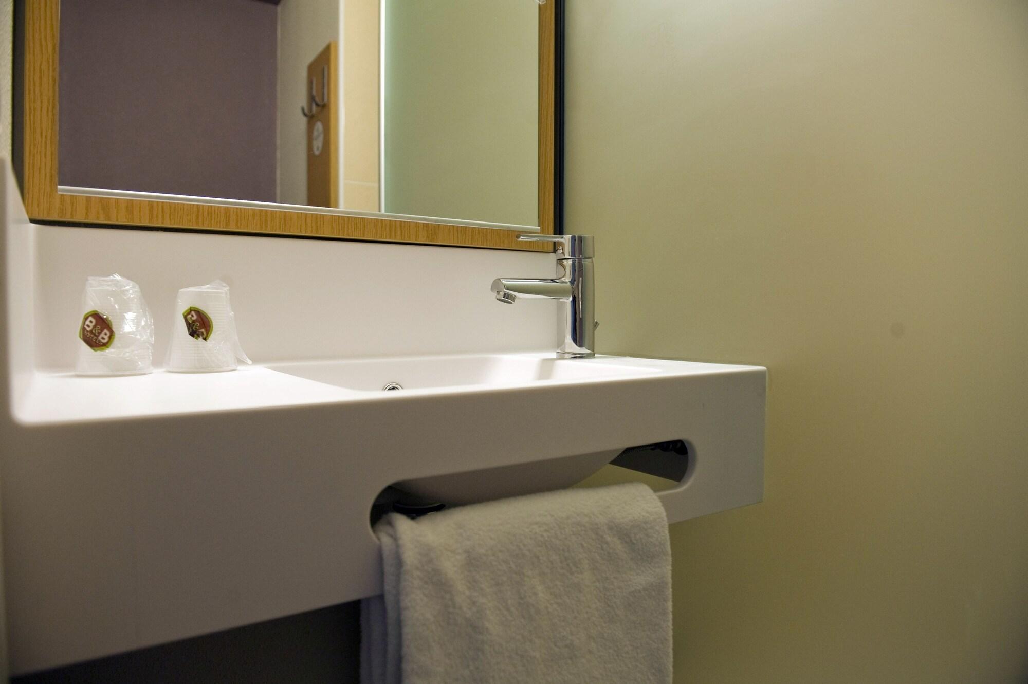 B&B Hotel Aix En Provence 勒图鲁内 外观 照片