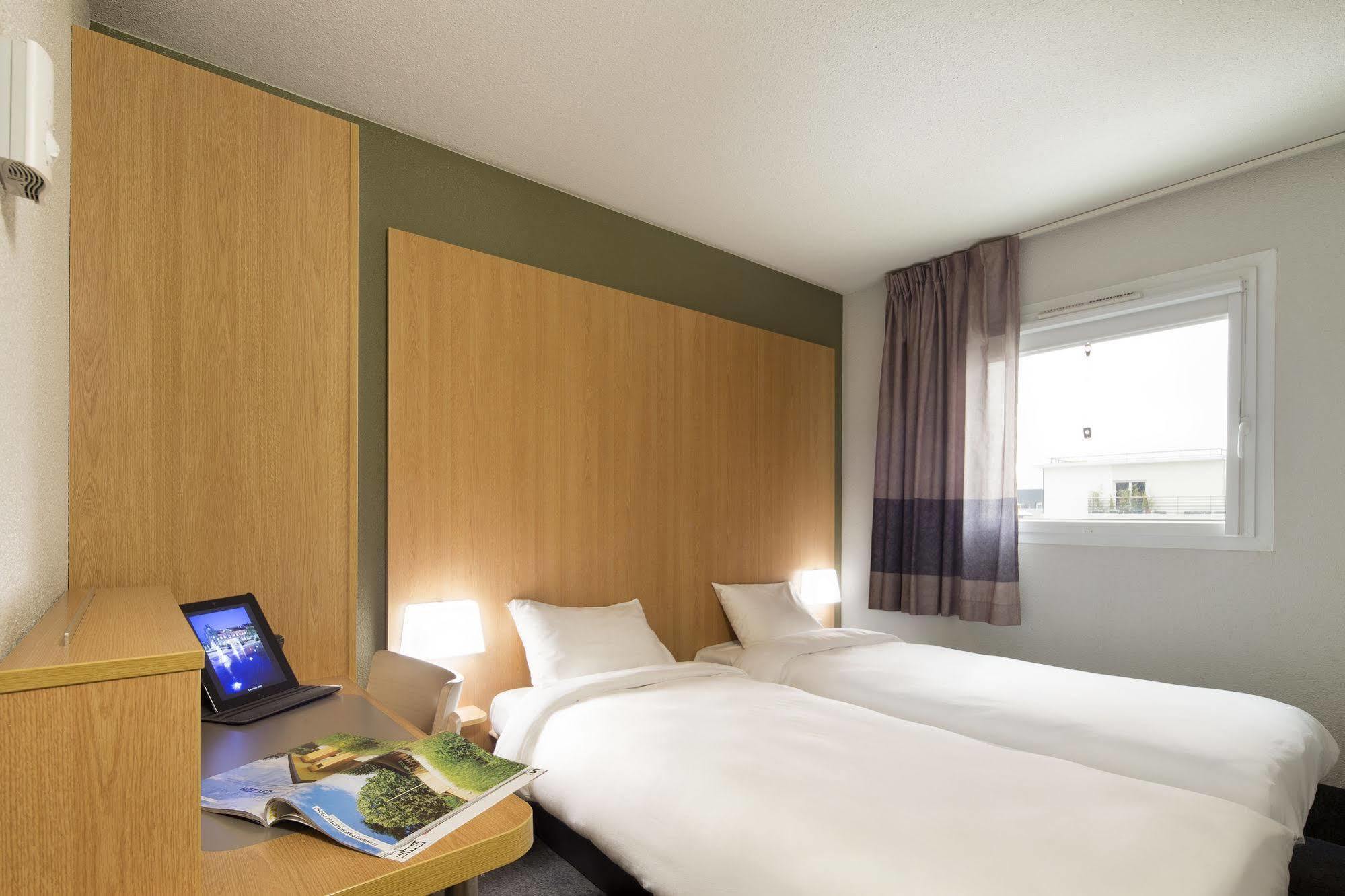 B&B Hotel Aix En Provence 勒图鲁内 外观 照片